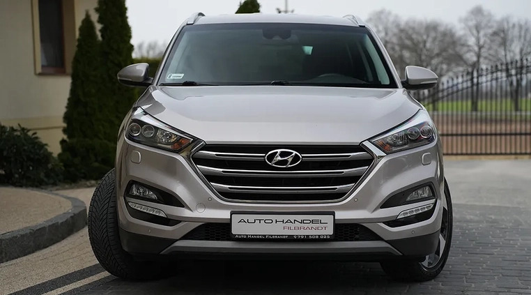 Hyundai Tucson cena 77900 przebieg: 139000, rok produkcji 2017 z Świnoujście małe 742